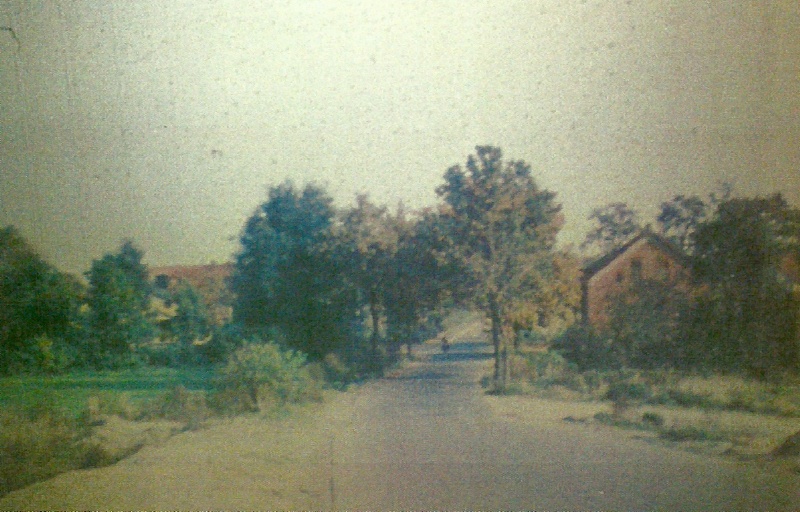 Mittelsbürener Landstraße ca 1967 / rechts ist die Schmiede Tietjen zu sehen
